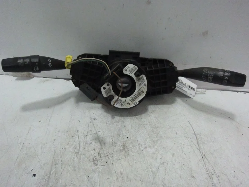 Foto de MANDO MULTIFUNCION HONDA CIVIC BERLINA 3 PUERTAS (EP) referencia PBTG30