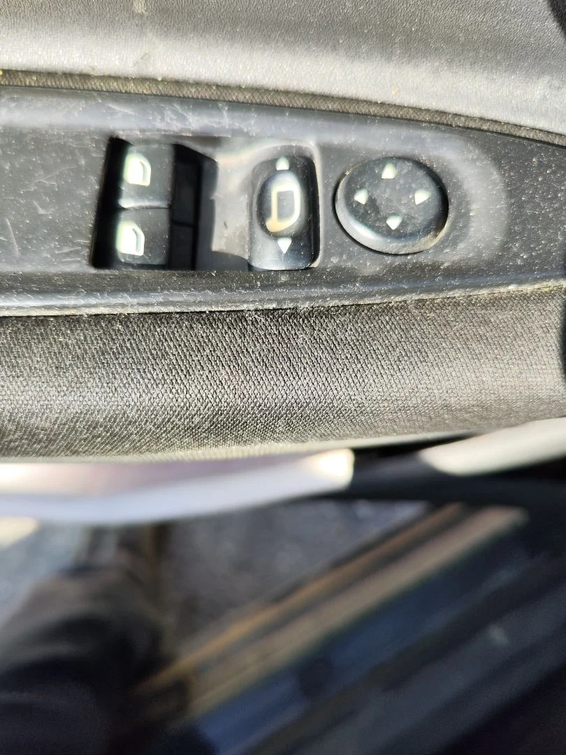 Foto de MANDO ELEVALUNAS DELANTERO IZQUIERDO CITROEN C4 COUPE 1.4 16V (88 CV / 65 KW)