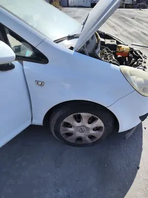 Foto de ALETA DELANTERA DERECHA OPEL CORSA D 1.3 16V CDTI (75 CV / 55 KW) referencia 93189644