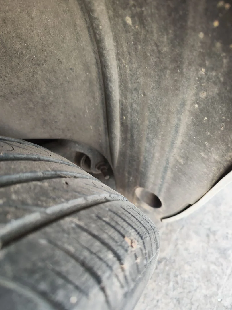 Foto de PASO RUEDA TRASERO DERECHO CITROEN C4 BERLINA 1.6 16V HDi (90 CV / 66 KW)