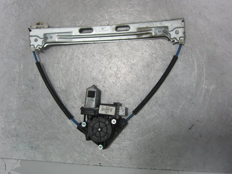 Foto de ELEVALUNAS TRASERO DERECHO FIAT 500L (330) 1.3 16V JTD CAT (84 CV / 62 KW) referencia 51980515