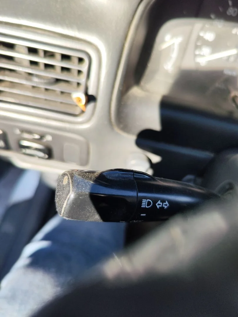 Foto de MANDO LUCES TOYOTA COROLLA (E11) 2.0 Turbodiesel CAT (90 CV / 66 KW) referencia 843101E680