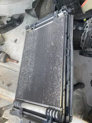 Foto de CONDENSADOR / RADIADOR  AIRE ACONDICIONADO PEUGEOT EXPERT FURGÓN