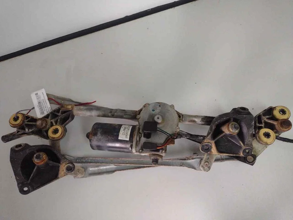 Foto de MOTOR LIMPIA DELANTERO CHRYSLER PT CRUISER 2.0 16V CAT (141 CV / 104 KW) referencia 24002763