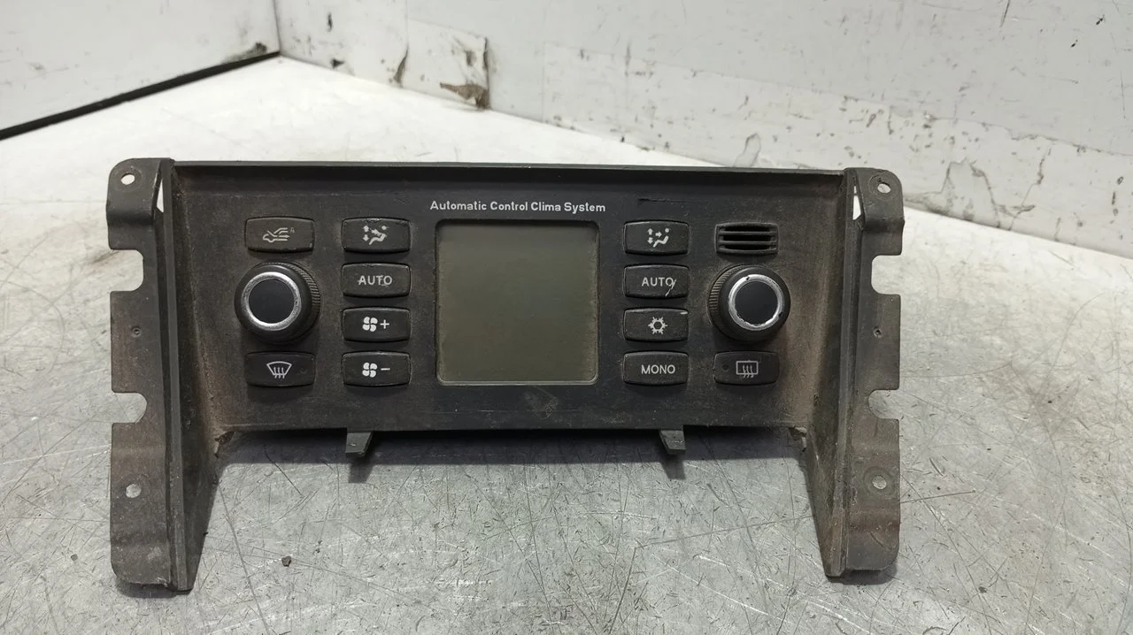 Foto de MANDO CLIMATIZADOR FIAT CROMA (194) 1.9 8V JTD CAT (939A1000 / 192A8000) (120 CV / 88 KW) referencia 7354319520