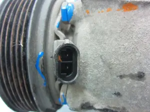 Foto de COMPRESOR AIRE ACONDICIONADO RENAULT MEGANE I SCENIC (JA0) referencia 7700105765 foto 4