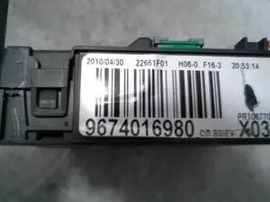 Foto de CAJA RELES / FUSIBLES CITROEN C3 1.4 HDi (68 CV / 50 KW) referencia 9674016980 foto 4