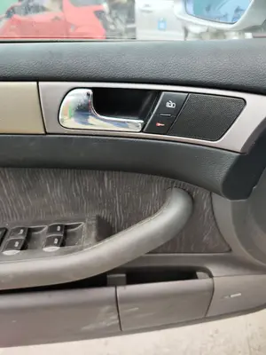 Foto de MANETA INTERIOR DELANTERA IZQUIERDA AUDI A6 BERLINA (4B2) 2.5 V6 24V TDI (150 CV / 110 KW) referencia 4B1837019B FKZ foto 2