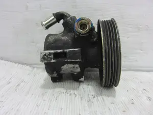 Foto de BOMBA DIRECCION CITROEN SAXO referencia 9637389680 foto 4
