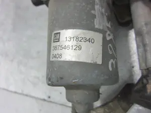 Foto de MOTOR LIMPIA DELANTERO OPEL CORSA D 1.2 16V CAT (Z 12 XEP / LB4) (80 CV / 59 KW) referencia 13182340 foto 4