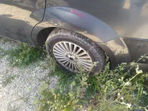 Foto de PASO RUEDA TRASERO IZQUIERDO FORD MONDEO BERLINA (CA2) 2.0 TDCi CAT (131 CV / 96 KW)