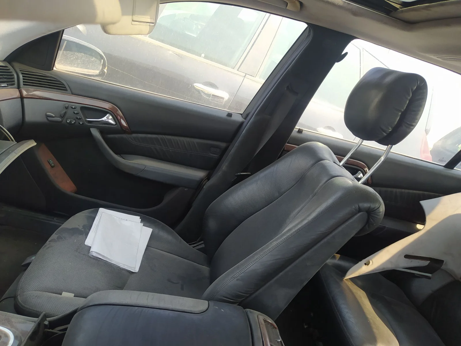 Foto de CINTURON SEGURIDAD DELANTERO DERECHO MERCEDES-BENZ CLASE S (BM 220) BERLINA 5.0 V8 24V CAT (306 CV / 225 KW) referencia A2208605085 FKZ