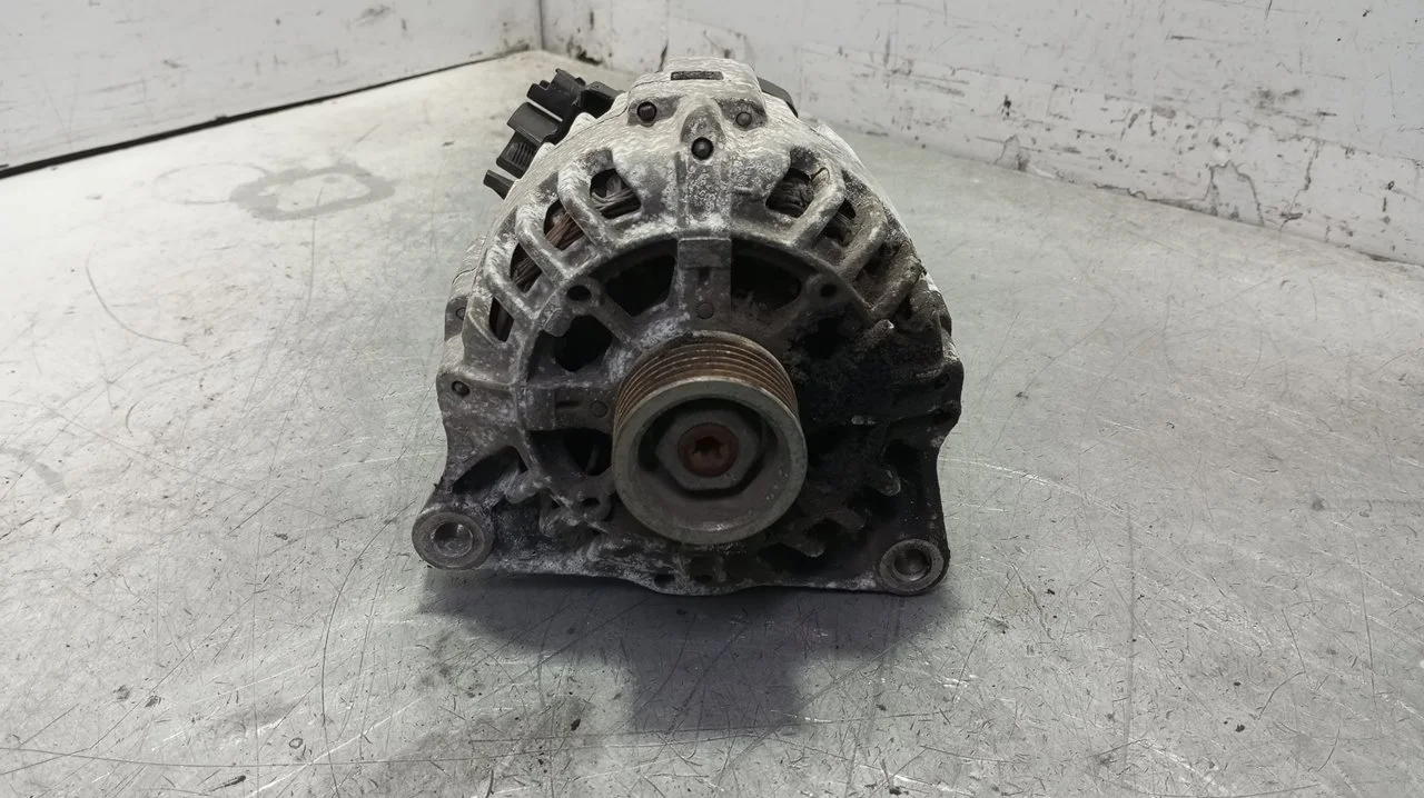 Foto de ALTERNADOR CITROEN C4 BERLINA 1.4 16V (88 CV / 65 KW) referencia 9656956280