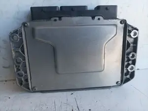 Foto de CENTRALITA MOTOR UCE RENAULT MEGANE II BERLINA 5P 2.0 (135 CV / 99 KW) referencia 8200298457 foto 2