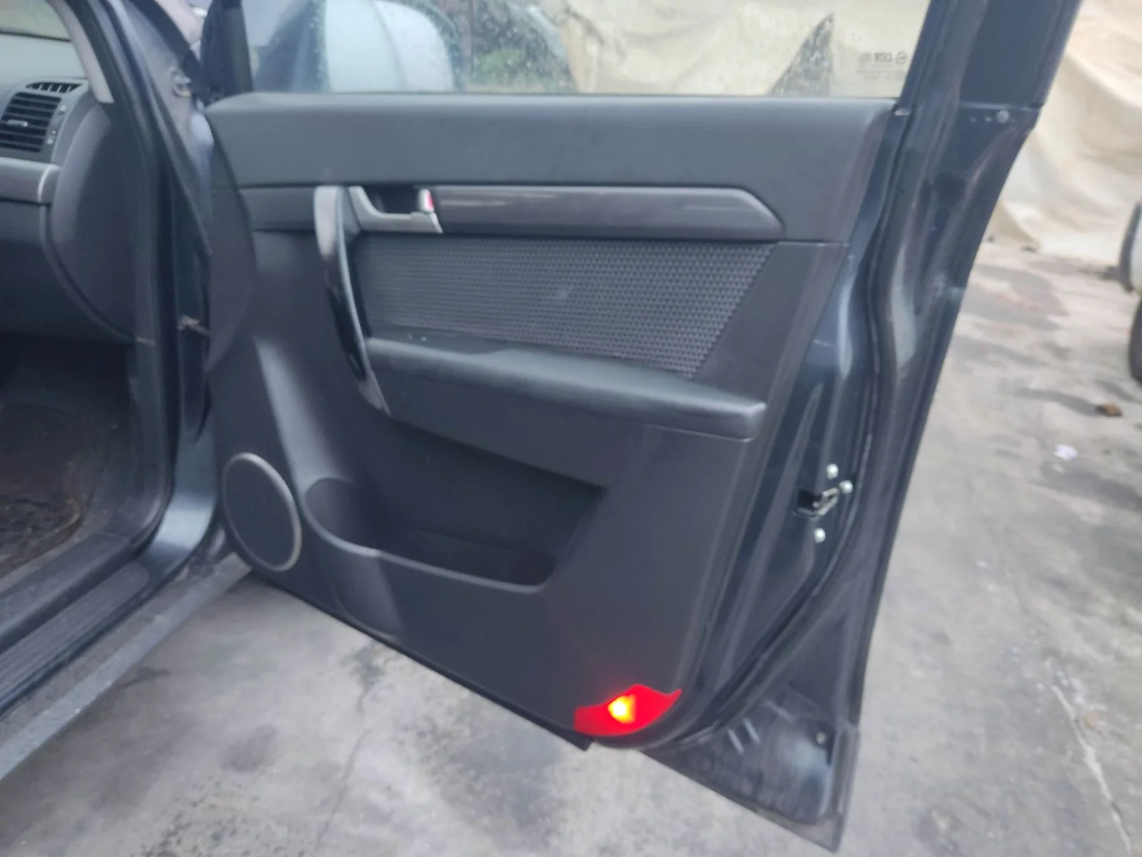 Foto de GUARNECIDO PUERTA DELANTERA DERECHA CHEVROLET CAPTIVA 2.0 Diesel CAT (150 CV / 110 KW) referencia 20987244