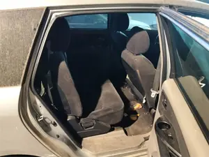 Foto de GOMAS CONTORNO PUERTA MITSUBISHI GRANDIS (NA0W)