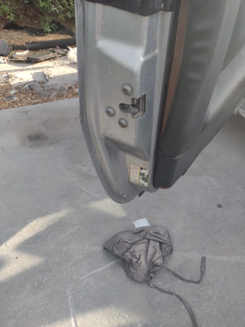 Foto de CERRADURA PUERTA DELANTERA IZQUIERDA ALFA ROMEO GT (125) 1.9 JTD (M) 16V CAT (150 CV / 110 KW) referencia 0046800416