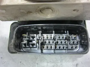 Foto de ABS TOYOTA YARIS (NCP1/NLP1/SCP1) 1.4 Turbodiesel CAT (75 CV / 55 KW) referencia 8954152230 foto 7