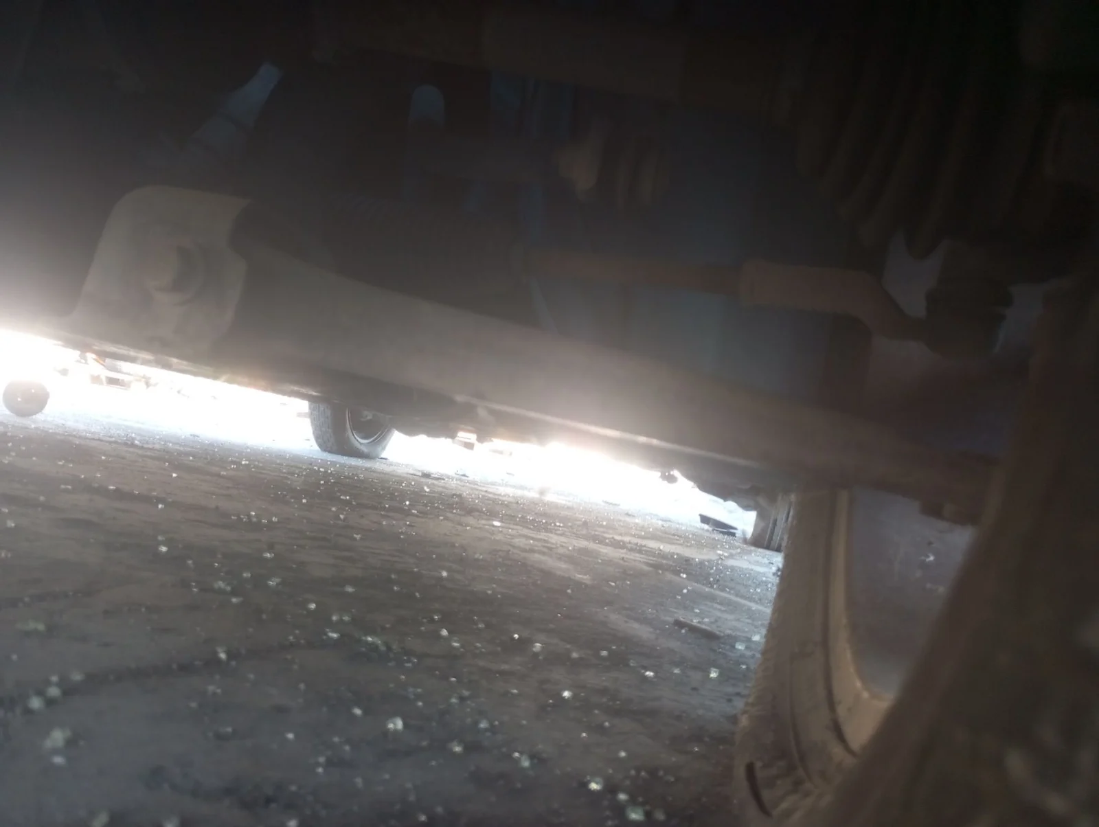 Foto de TRANSMISION DELANTERA IZQUIERDA FORD FOCUS BERLINA (CAP) 1.6 TDCi CAT (109 CV / 80 KW)