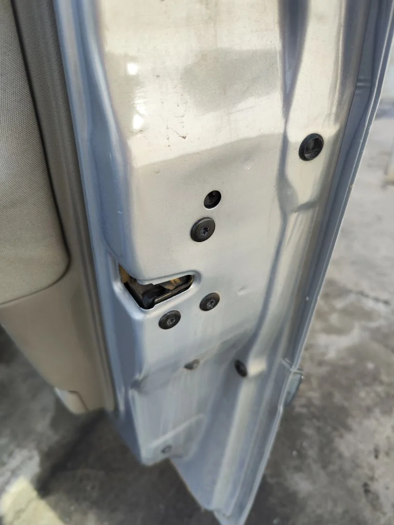 Foto de CERRADURA PUERTA DELANTERA DERECHA RENAULT SCENIC II (JM) 1.9 dCi Diesel (120 CV / 88 KW) referencia 8200119121