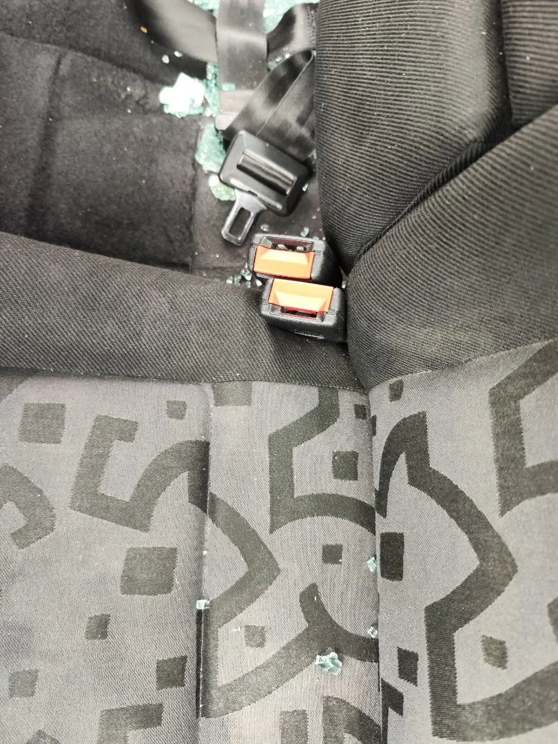 Foto de ENGANCHE CINTURON TRASERO IZQUIERDO VOLKSWAGEN BORA BERLINA (1J2)(1998) 1.9 TDI (110 CV / 81 KW)