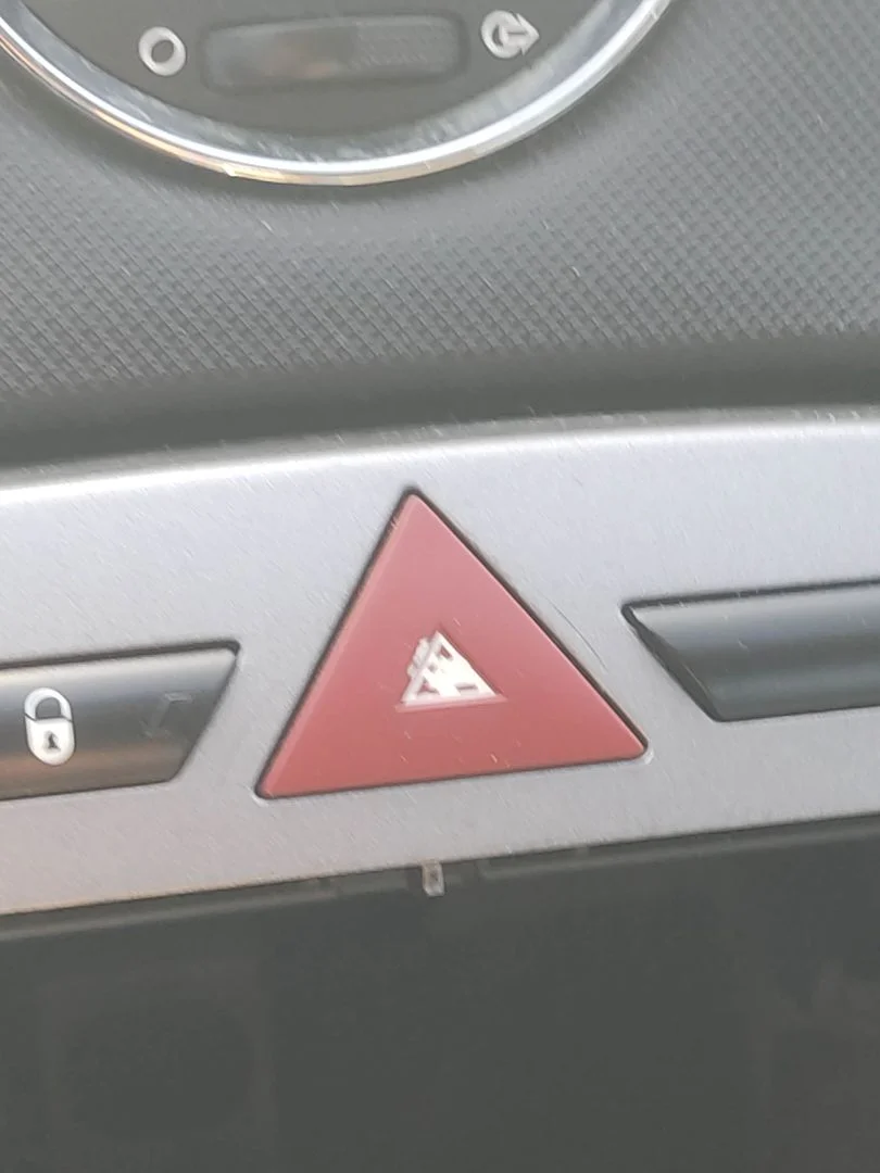 Foto de WARNING PEUGEOT 308 1.6 HDi FAP CAT (9HZ / DV6TED4) (109 CV / 80 KW)
