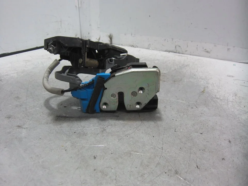 Foto de CERRADURA PUERTA TRASERA DERECHA KIA CEED (JD) 1.4 CRDi CAT (90 CV / 66 KW) referencia 81420A2300