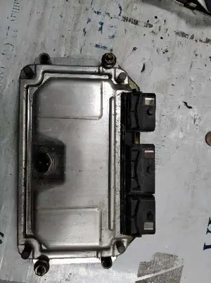 Foto de CENTRALITA MOTOR UCE PEUGEOT 306 3/5 PT. (S1)(01.1993) referencia 0261206245 foto 3