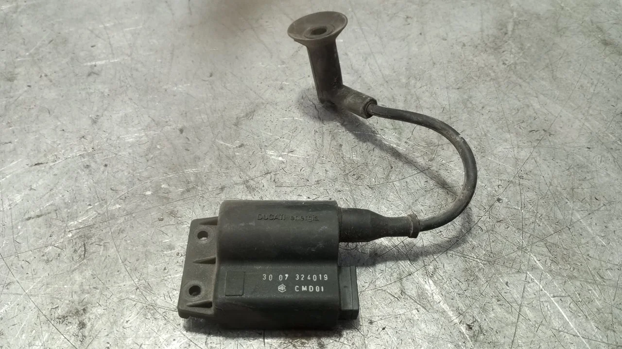 Foto de BOBINA ENCENDIDO PIAGGIO (VESPA) (VESPA) LX 49.40 cc 3.01 ci (4.29 cv 3.1 kw a 8500 rpm) referencia CMD01