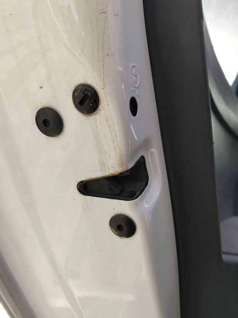 Foto de CERRADURA PUERTA TRASERA IZQUIERDA SEAT ARONA (KJ) 1.6 TDI (116 CV / 85 KW) referencia 5TA839016Q
