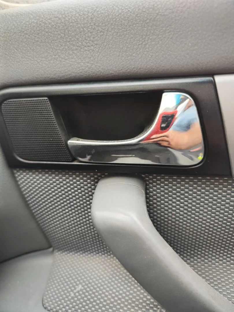 Foto de MANETA INTERIOR DELANTERA DERECHA CHEVROLET LACETTI 1.6 CAT (109 CV / 80 KW) referencia 96852914