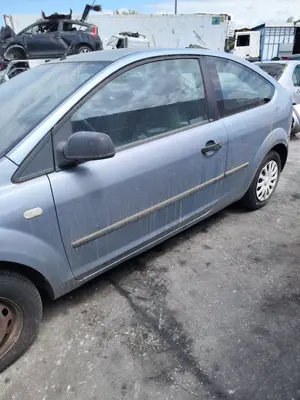 Foto de PUERTA DELANTERA IZQUIERDA FORD FOCUS BERLINA (CAP) 1.6 TDCi CAT (90 CV / 66 KW) referencia 1505766 foto 2