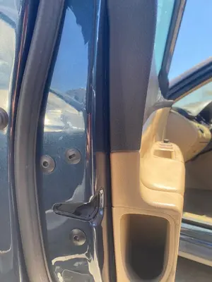 Foto de CERRADURA PUERTA DELANTERA IZQUIERDA VOLKSWAGEN PASSAT BERLINA (3C2) 2.0 TDI (140 CV / 103 KW) referencia 3C1837015B