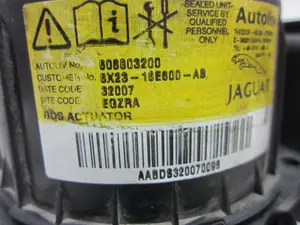 Foto de NO IDENTIFICADO JAGUAR XF 2.7 V6 Diesel CAT (207 CV / 152 KW) referencia 8X2316E600 foto 4