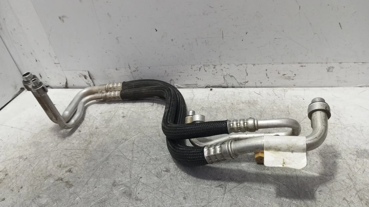 Foto de TUBOS AIRE ACONDICIONADO TESLA MODEL 3 eléctrico 258 kW (cont. 153 kW) (350 CV / 258 KW) referencia 1502020-00-B