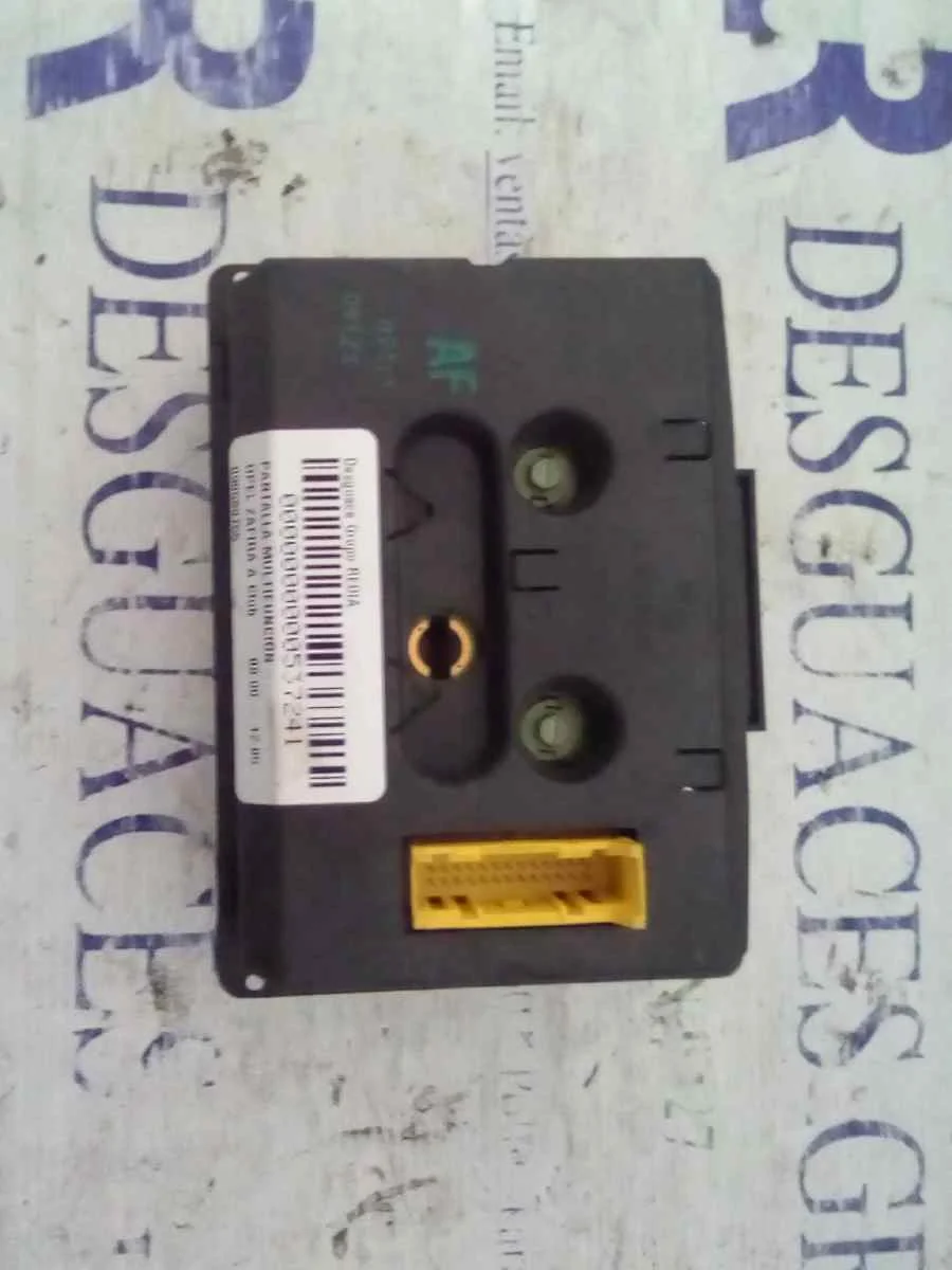 Foto de PANTALLA MULTIFUNCION OPEL ZAFIRA A referencia 090589755