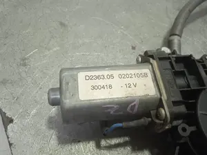 Foto de ELEVALUNAS DELANTERO IZQUIERDO RENAULT CLIO II FASE II (B/CB0) 1.5 dCi Diesel (82 CV / 60 KW) referencia 7701207255 foto 3