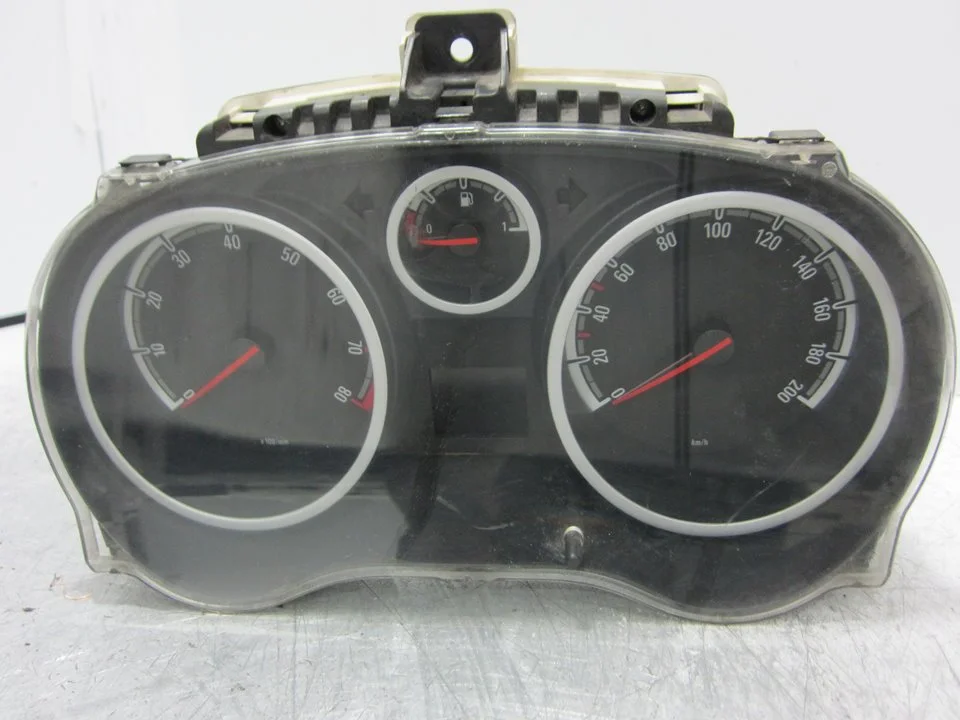 Foto de CUADRO INSTRUMENTOS OPEL CORSA D 1.2 16V CAT (Z 12 XEP / LB4) (80 CV / 59 KW) referencia 1303304