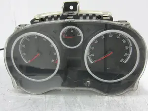 Foto de CUADRO INSTRUMENTOS OPEL CORSA D 1.2 16V CAT (Z 12 XEP / LB4) (80 CV / 59 KW) referencia 1303304