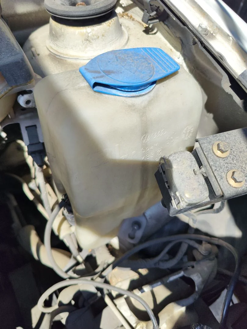 Foto de DEPOSITO LIMPIA SEAT IBIZA (6K1) 1.4 (60 CV / 44 KW)