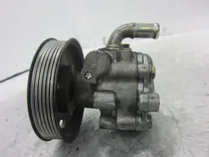 Foto de BOMBA SERVODIRECCION VOLKSWAGEN GOLF IV BERLINA (1J1)(10.1997) 1.9 TDI (131 CV / 96 KW) referencia 1J0423154A foto 4