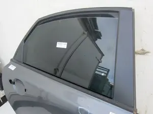 Foto de LUNA TRASERA DERECHA VOLVO S40 BERLINA 2.5 20V Turbo CAT (220 CV / 162 KW) referencia 43R001105