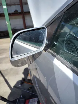 Foto de RETROVISOR IZQUIERDO VOLKSWAGEN POLO IV (9N1) 1.4 16V (75 CV / 55 KW)