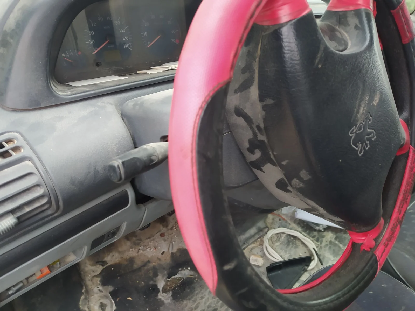 Foto de MANDO INTERMITENTES PEUGEOT EXPERT FURGÓN COMFORT (1995) 2.0 HDi (109 CV / 80 KW)