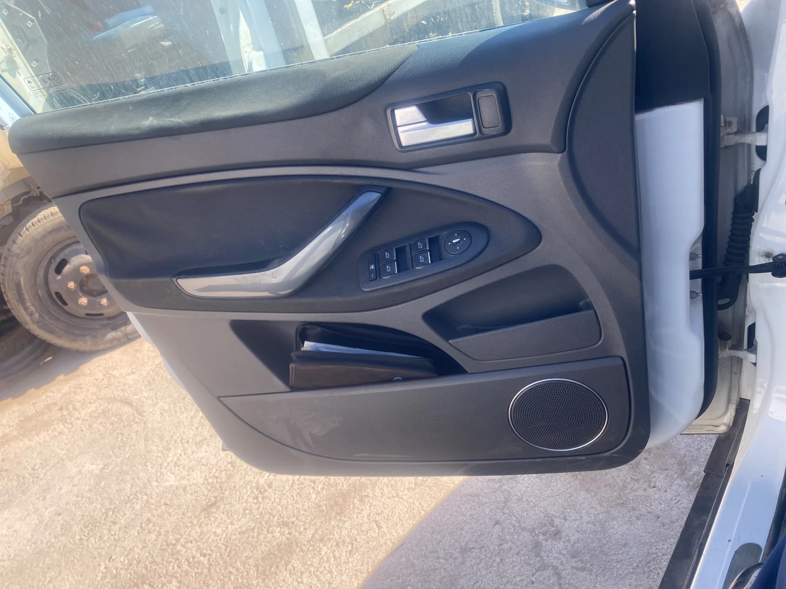 Foto de GUARNECIDO PUERTA DELANTERA IZQUIERDA FORD KUGA (CBV) 2.0 TDCi CAT (136 CV / 100 KW)
