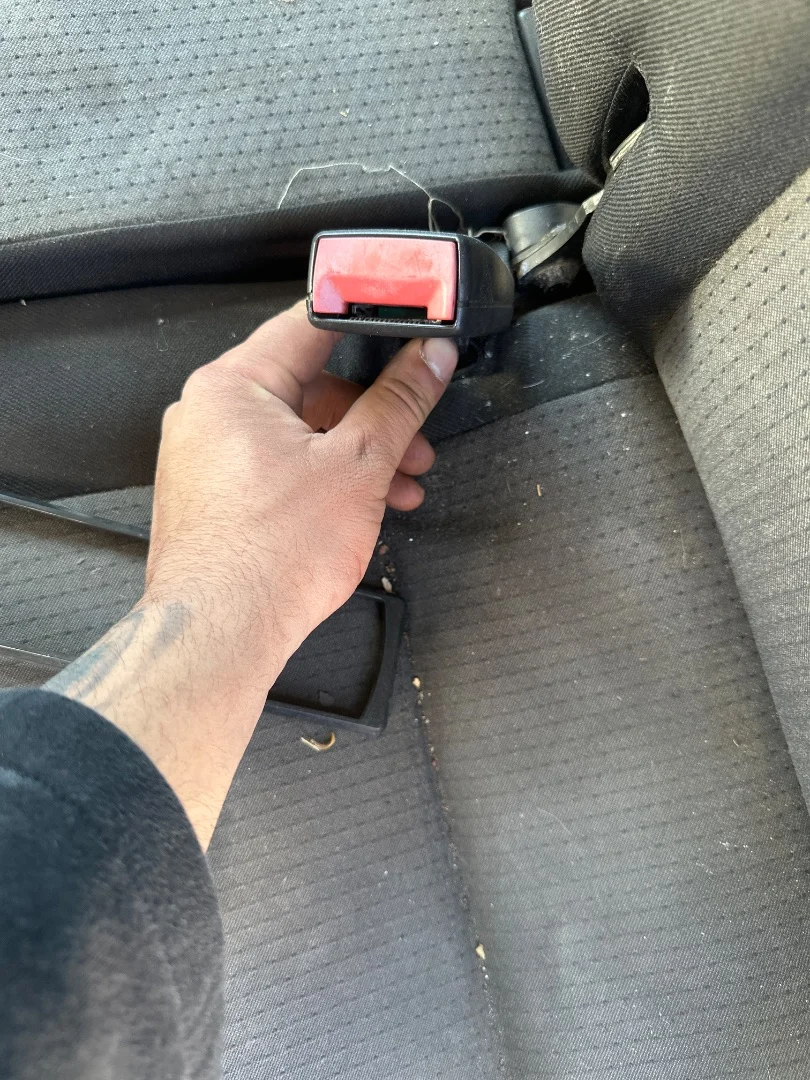 Foto de ENGANCHE CINTURON TRASERO DERECHO OPEL MERIVA 1.6 16V (101 CV / 74 KW)