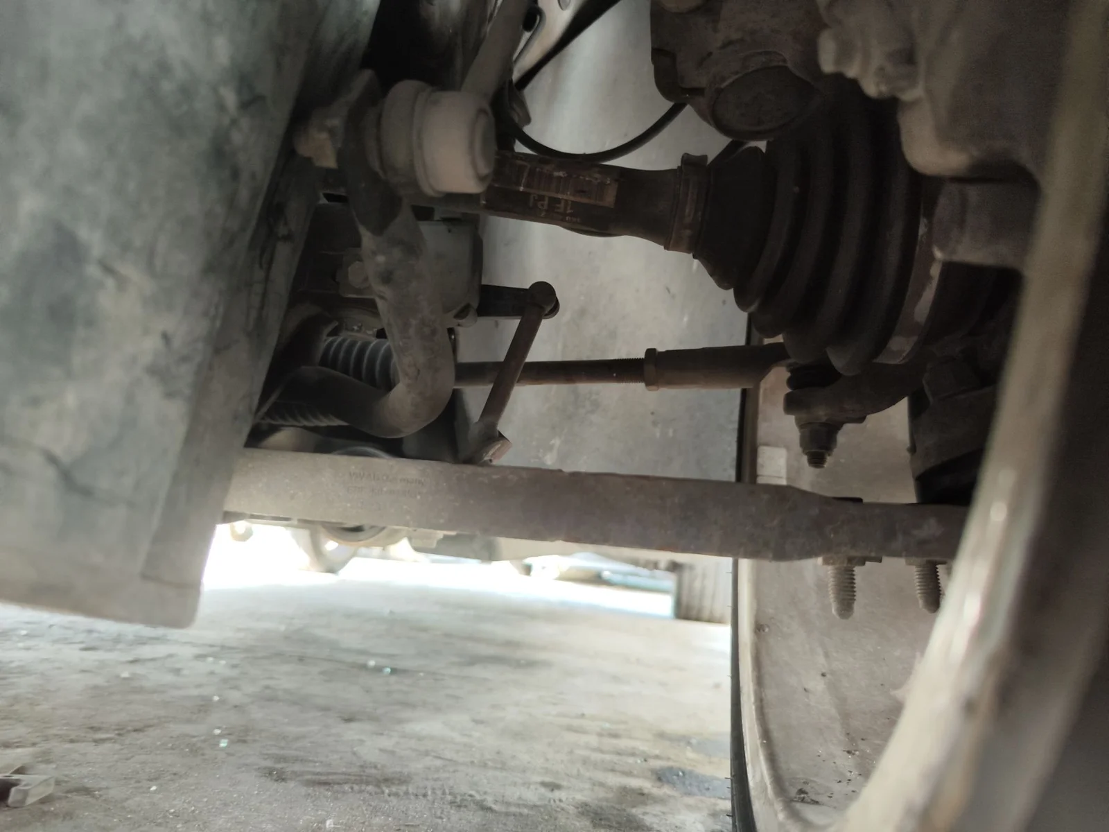 Foto de TRANSMISION DELANTERA IZQUIERDA VOLKSWAGEN GOLF V (1K1)(10.2003) 1.4 16V TSI (170 CV / 125 KW) referencia 3Q0407271N