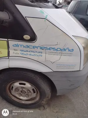 Foto de ALETA DELANTERA DERECHA FORD TRANSIT COMBI (TT9) 2.4 TDCi CAT (116 CV / 85 KW)