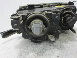 Foto de FARO IZQUIERDO BMW SERIE 3 BERLINA (E46) 2.0 16V Diesel CAT (136 CV / 100 KW) referencia 0301089205 foto 7