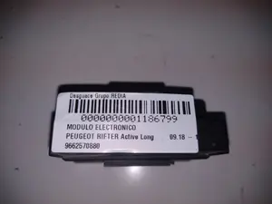Foto de MODULO ELECTRONICO PEUGEOT RIFTER 1.5 Blue-HDI FAP (131 CV / 96 KW) referencia 9662570880 foto 5